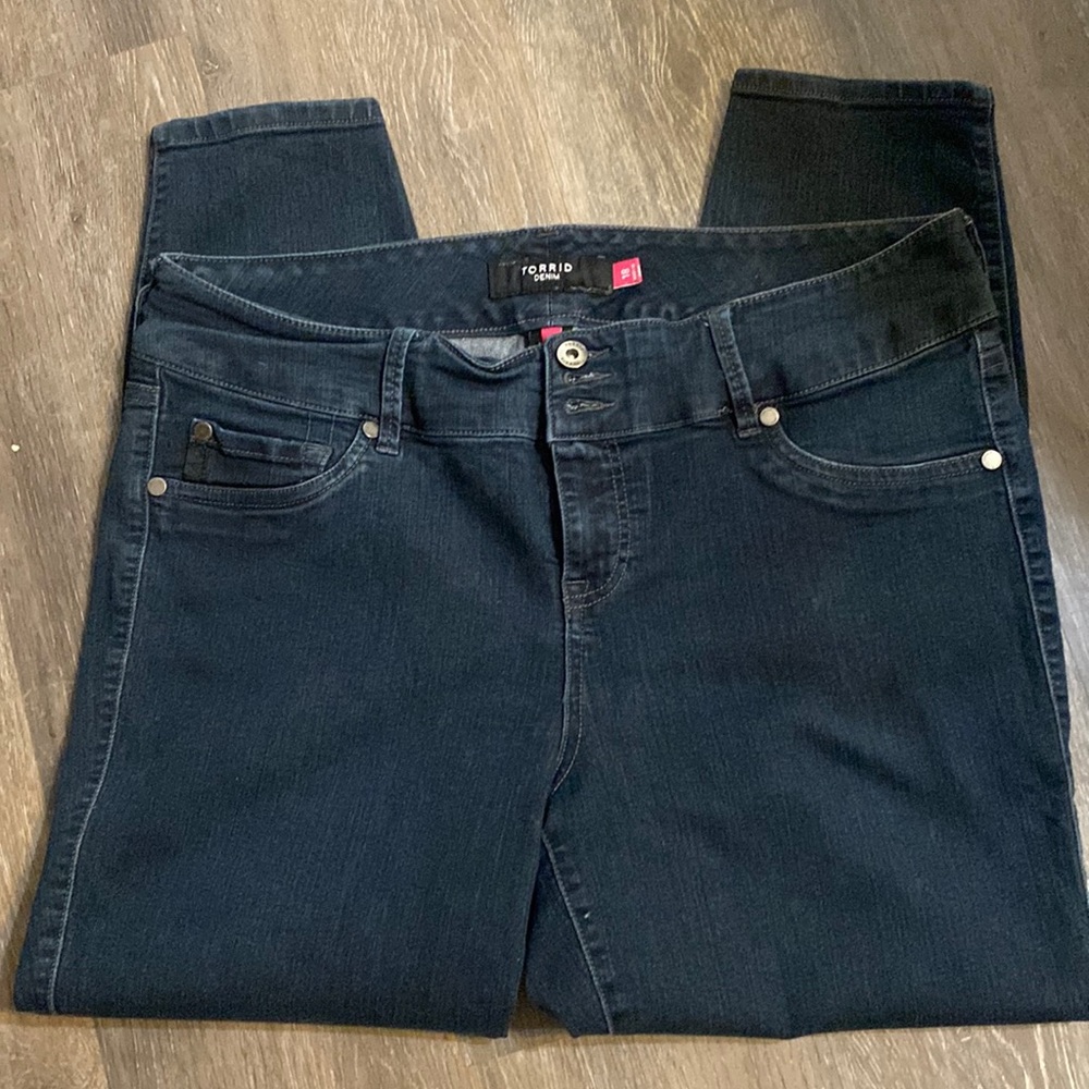 Torrid Dark Wash Denim Skinny Jeans Size 18